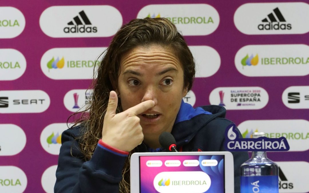 María Pry, entrenadora del Levante: «La Supercopa dará mucha visibilidad al fútbol femenino»