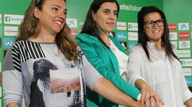 María Pry se marcha al Athletic y le sustituirá Antonio Contreras